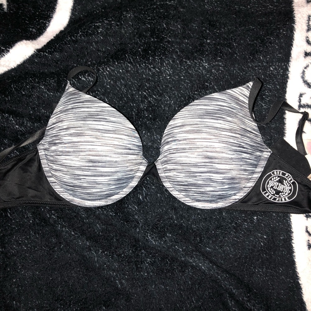 NWOT VS Pink Wear Everywhere Push-up